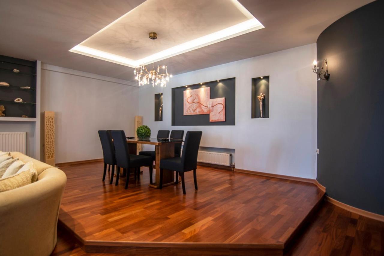 Akrata'S Elegant Luxury Suite Ngoại thất bức ảnh