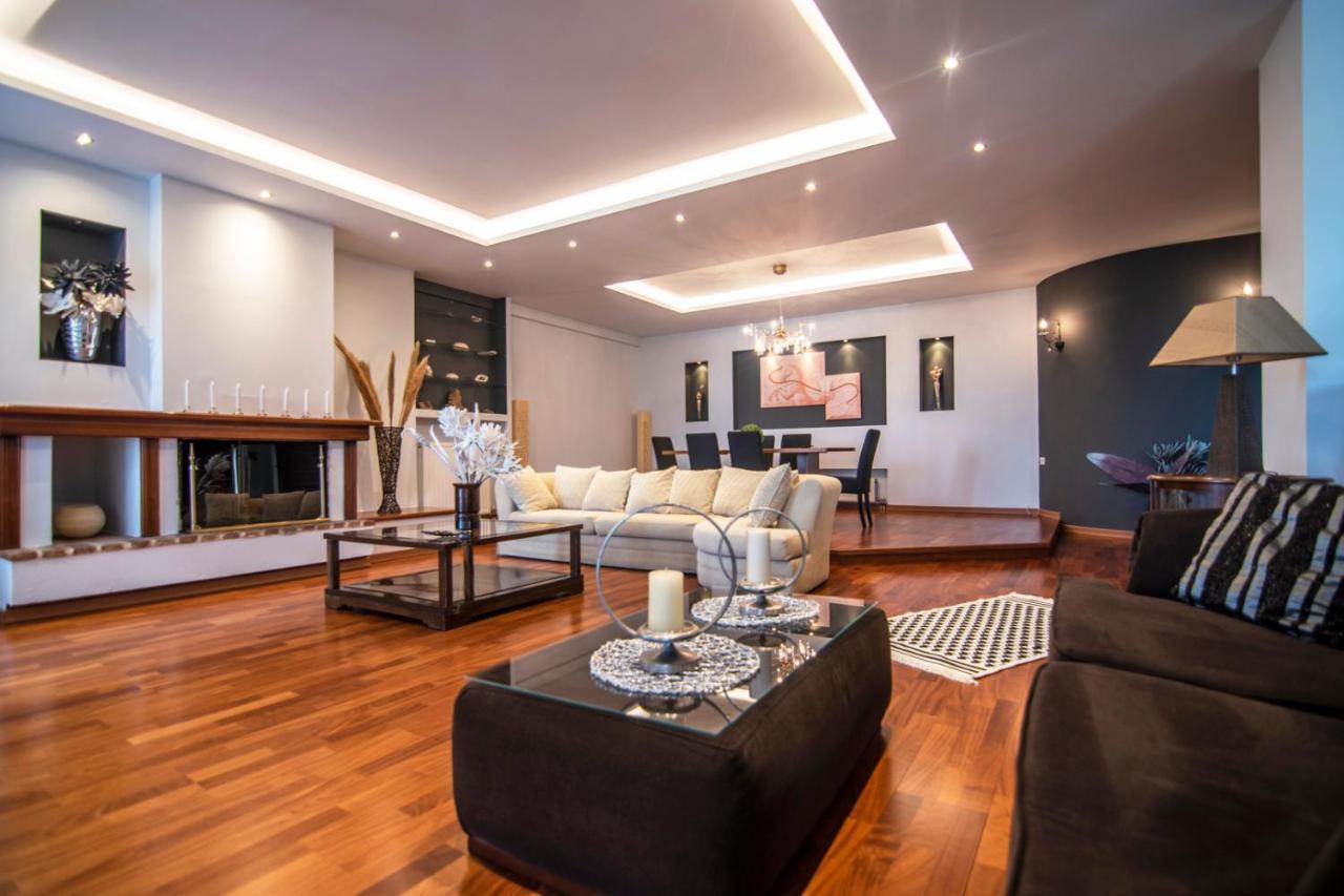 Akrata'S Elegant Luxury Suite Ngoại thất bức ảnh
